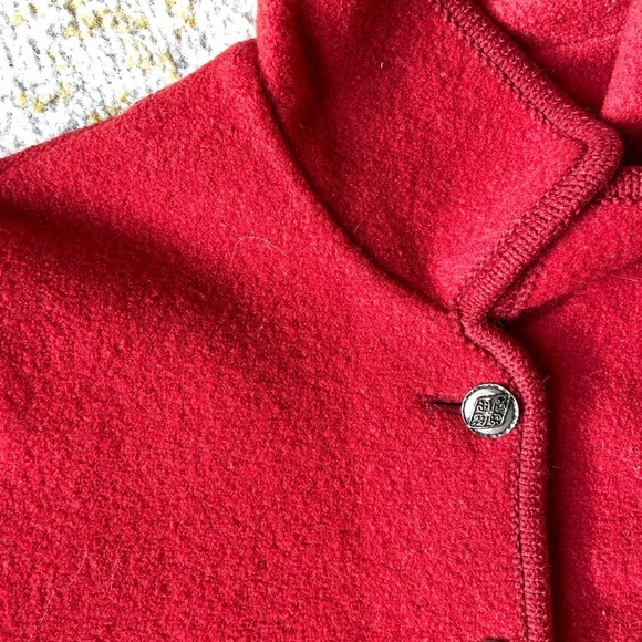 H. Moser Salzburg Pure wool red jacket, size large. - Picture 3 of 8